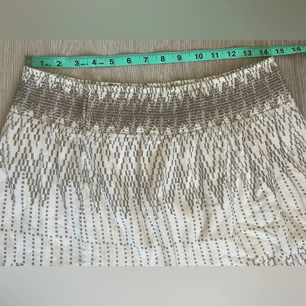 Calvin Klein Eggshell/Tan Geometric Print Lined stretch waist Cotton Mini Sz4 - Picture 6 of 6